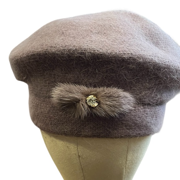 Accessories - NWT Cashmere and Angora Beret style hat